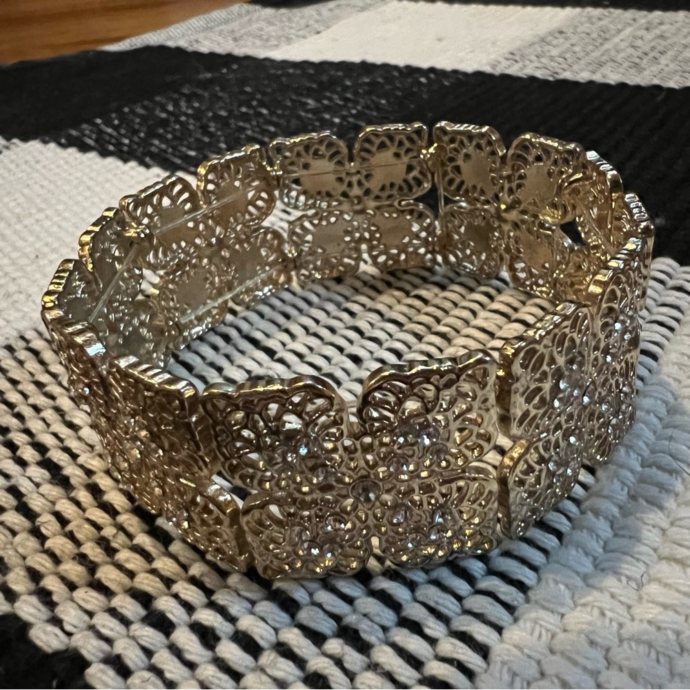 Gold Filigree Crystal Floral Stretch Bracelet